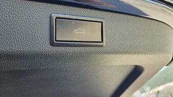 Škoda Superb Combi 2.0 TDI SCR L K DSG - 8