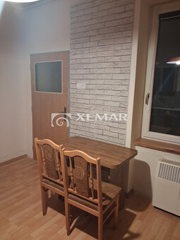 Prenájom 2-izbového bytu v RD – blízko centra Banská Byst... - 8