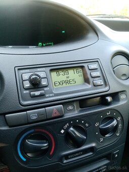 Predám Toyota Yaris,r.v 2004, 3 dverová - 8