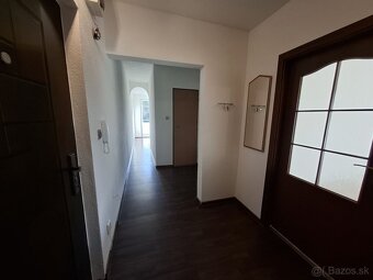 Na predaj veľkometr. 75m2, 2 izb byt Handlová - 8