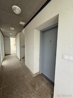 PREDAJ - 1 IZBOVÝ BYT - ZLATÉ MORAVCE - 8