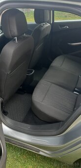 Opel Astra 1.6 85kw - 8
