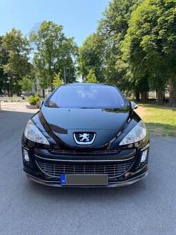 Peugeot 308 - 8