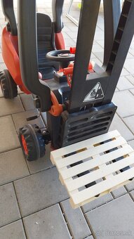 Šlapací vysokozdvižný vozík Linde - 8