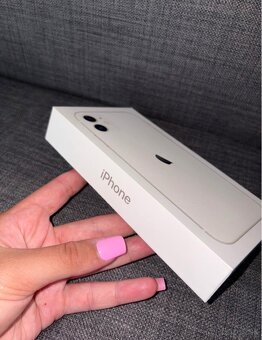 IPhone 11 64GB Bílý - 8
