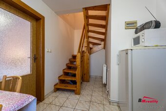 Možný odpočet DPH - chata s dvoma apartmánmi - Santovka - 8