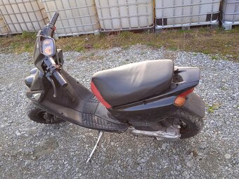 Yamaha Booster  50 cm3 - 8