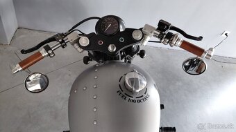 Triumph Boneville America - 8
