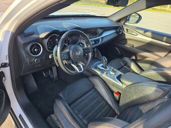 Alfa Romeo Stelvio 2.0 Q4 2022 - 8