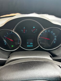Chevrolet cruze - 8