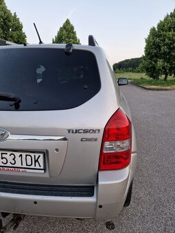 HYUNDAI TUCSON 2.0 103kw 4x4 - 8