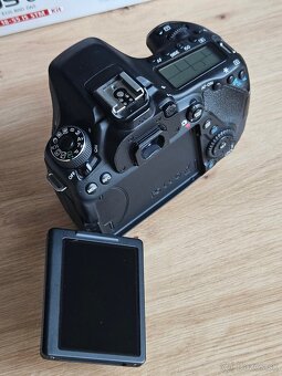 Canon EOS 80D – telo (bez objektívu) - 8