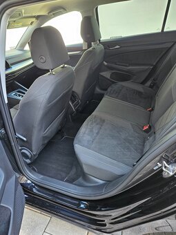 Volkswagen Golf 8 2.0 TDI DSG 2023 110KW Virtual ACC - 8