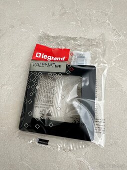 Legrand Valena Life rozne vypinace a ramiky - 8