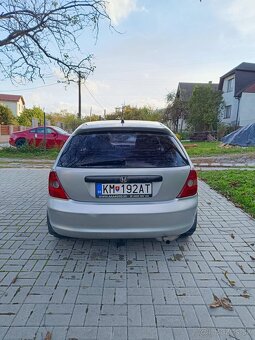 Honda Civic 7G - 8