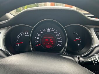 KIA Seed 1.6 benzín - 8