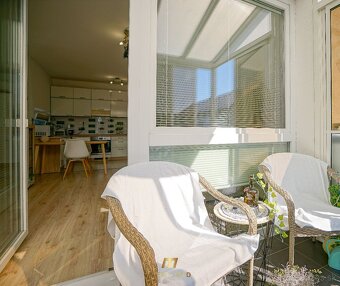 PREDAJ: 3 izbový zariadený byt, balkón, parkovanie, Rajka - 8