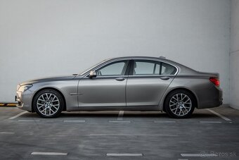 BMW Rad 7 740d xDrive - 8