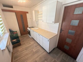 okr. TO-4izbový RD + samostatná obyvatelná letná kuchyňa SOL - 8