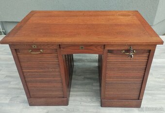 Stôl písací roletový. - 8