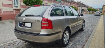 ŠKODA OCTAVIA COMBI II 2.0TDI ELEGANCE - 8