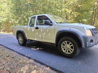 ISUZU D MAX 2,5 TD 4X4 100KW ŤAŽNÉ 3000 KG - 8
