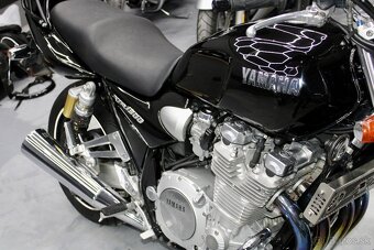 Yamaha XJR 1300 - 8