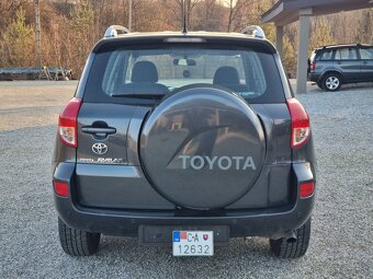 TOYOTA RAV4 2,2D4D 4x4 - 8