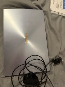 Asus zenbook - 8