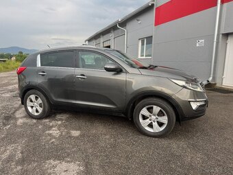 Kia Sportage 2.0 CRDi AWD - 8