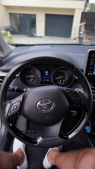 Toyota C-HR 2020 1.8 Hybrid - 8