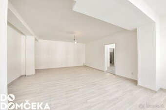 DO DOMČEKA | Bývanie s veľkorysým priestorom a vlastnou gará - 8