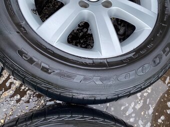 Predam 2 x sadu original VW Touareg 7P - 8