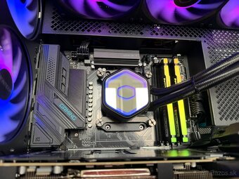 Ryzen 7 9800x3D, RTX 5080 16GB, 32GB RAM, 2TB SSD, 1200W - 8