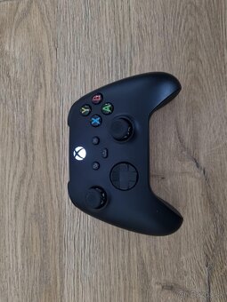 Predám Xbox Series X 1TB - 8