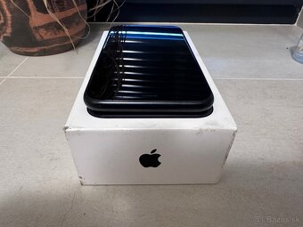 iPhone XR - čierny - 64gb - 8