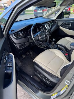 KIA Carens 1.7 CRDI 100 KW - 8