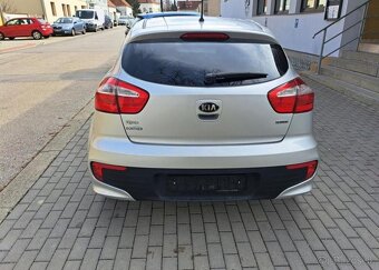 Kia Rio 1,1 CRDi Comfort nafta manuál 55 kw - 8