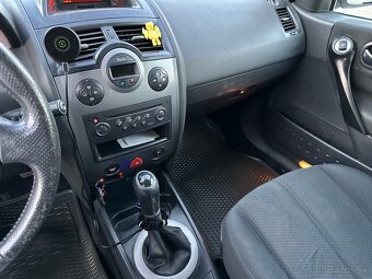 Reno Megan 2 1.5 dci - 8