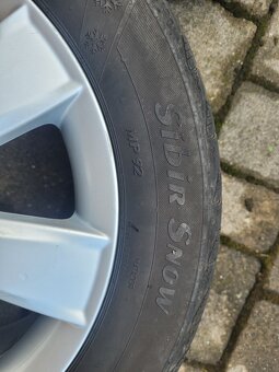 Predám originál zimnú sadu Škoda Superb 205/55 R16 - 8