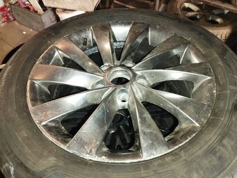 Disky a pneumatiky na viacero áut v texte - 8