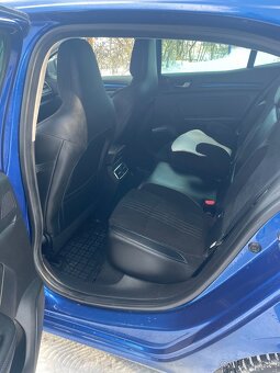 Renault Megane GT 205 EDC - 8