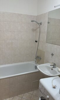 1 izb. Papraďová neďaleko polikliniky BA II v novšej budove - 8