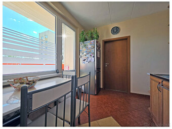REKONŠTRUKCIA / 3i byt BB / SÁSOVÁ / 80 m2 + loggia - 8