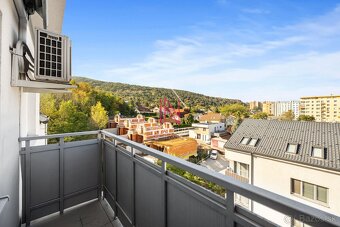 REZERVOVANÉ - 2-izbový byt v Devínskej Novej Vsi s uzavretým - 8