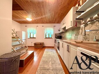 5 IZB. RODINNÝ DOM NA POLOSAMOTE, POZEMOK 2595M2, KOSTOLNÉ o - 8