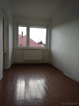 Prenájom menší 3-izbový byt v Brezne - 8