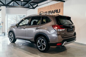 Subaru Forester 2.0i mHEV Premium Lineartronic - 8