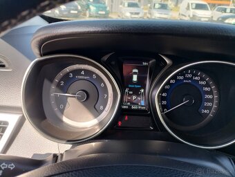Hyundai i30 BENZIN+ LPG - 8