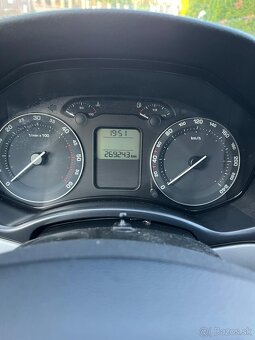 Octavia 2 1,9Tdi - 8
